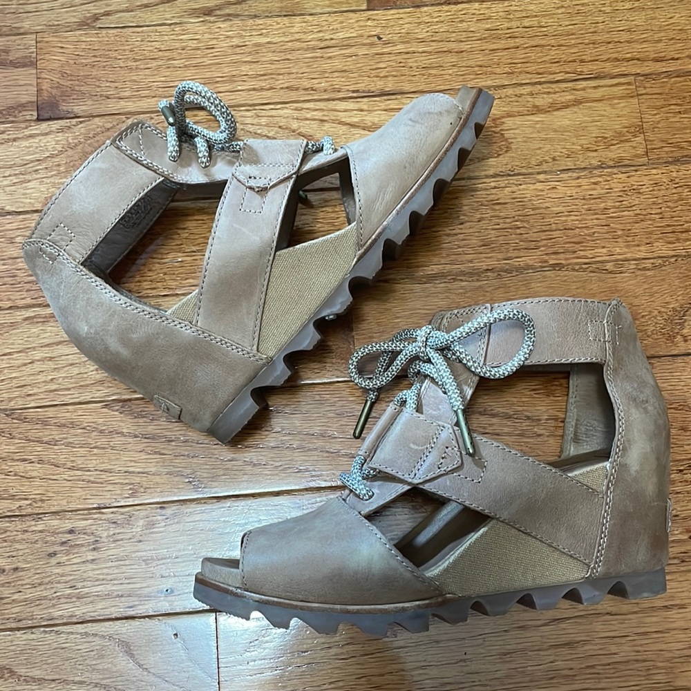 Sorel Joanie wedge sandal